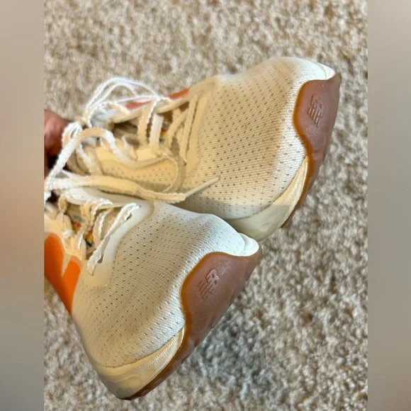 New‎ Balance Women's Fresh Foam Arishi V4 Running Shoe SZ 7 - Picture 6 of 10